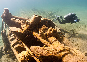 Michigan Governor Dives Thunder Bay Shipwreck