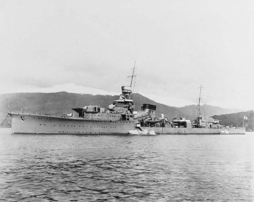 (Japanese Light Cruiser, 1923) Photograph apparently taken on 15 November 1924. Inscription in lower left reads: Warship Yubari Taisho 13-11-15. Photograph from the Bureau of Ships Collection in the U.S. National Archives.